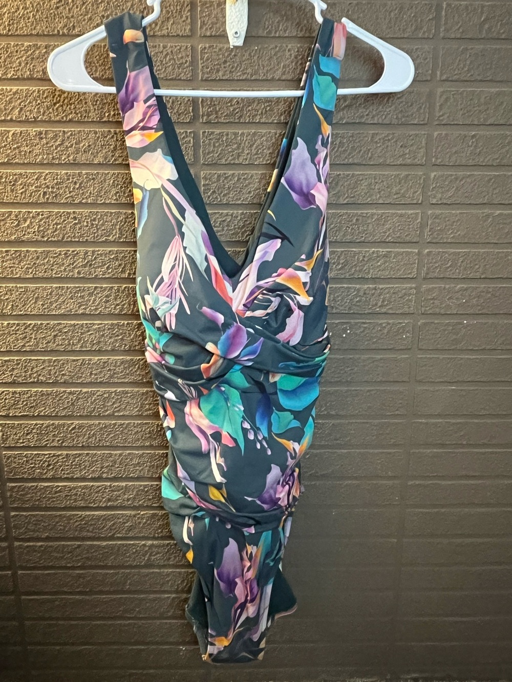 Floral V-Neck One-Piece Swimsuit - Multicolor